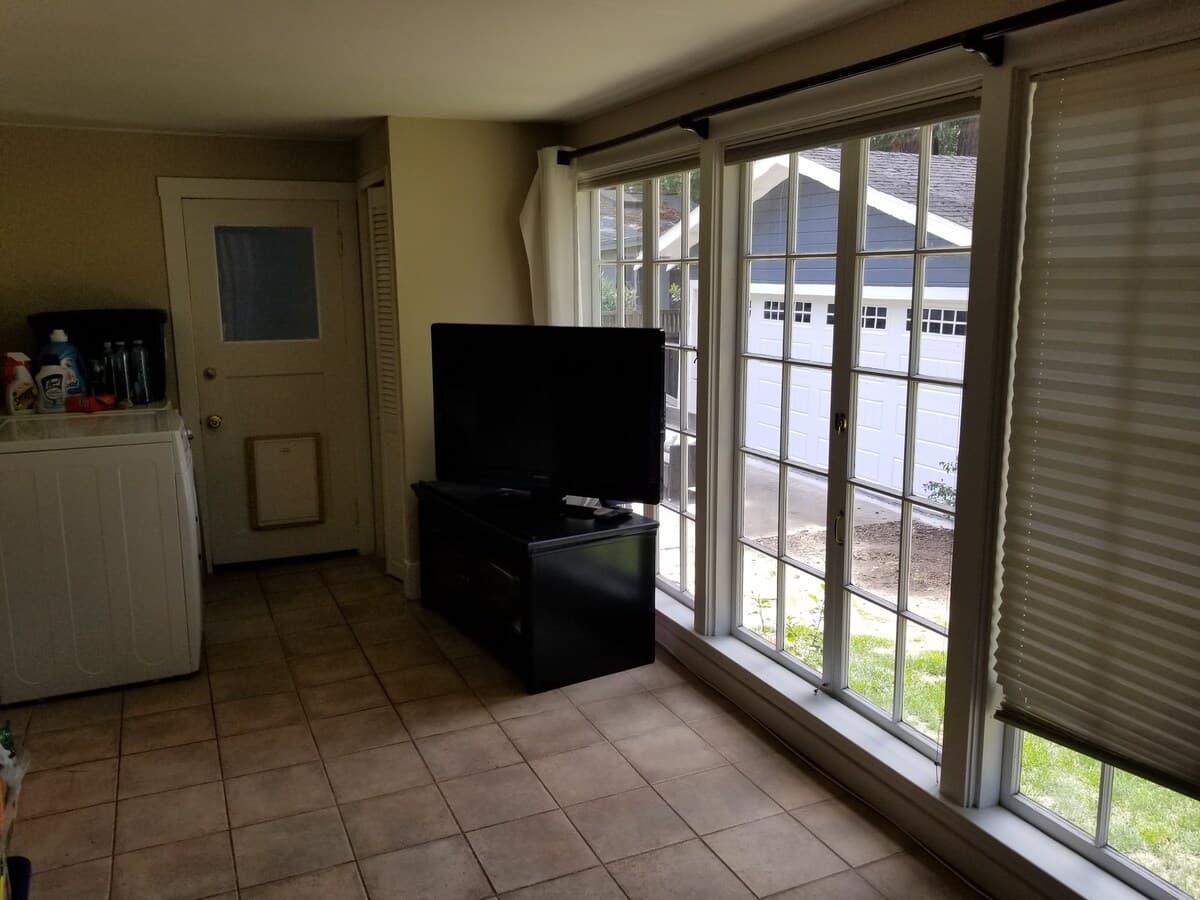 Remodeled Home Near Stanford, Private Yard - Photo 14