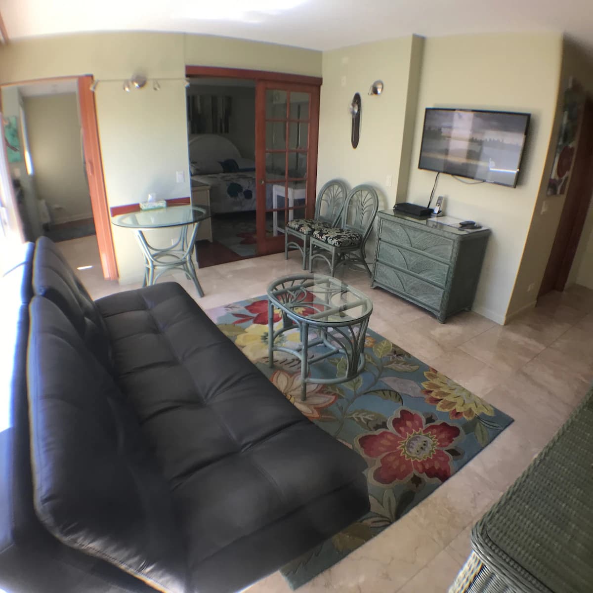 Condo in Honolulu · ★4.88 · 1 bedroom · 3 beds · 1 bath - Image 8