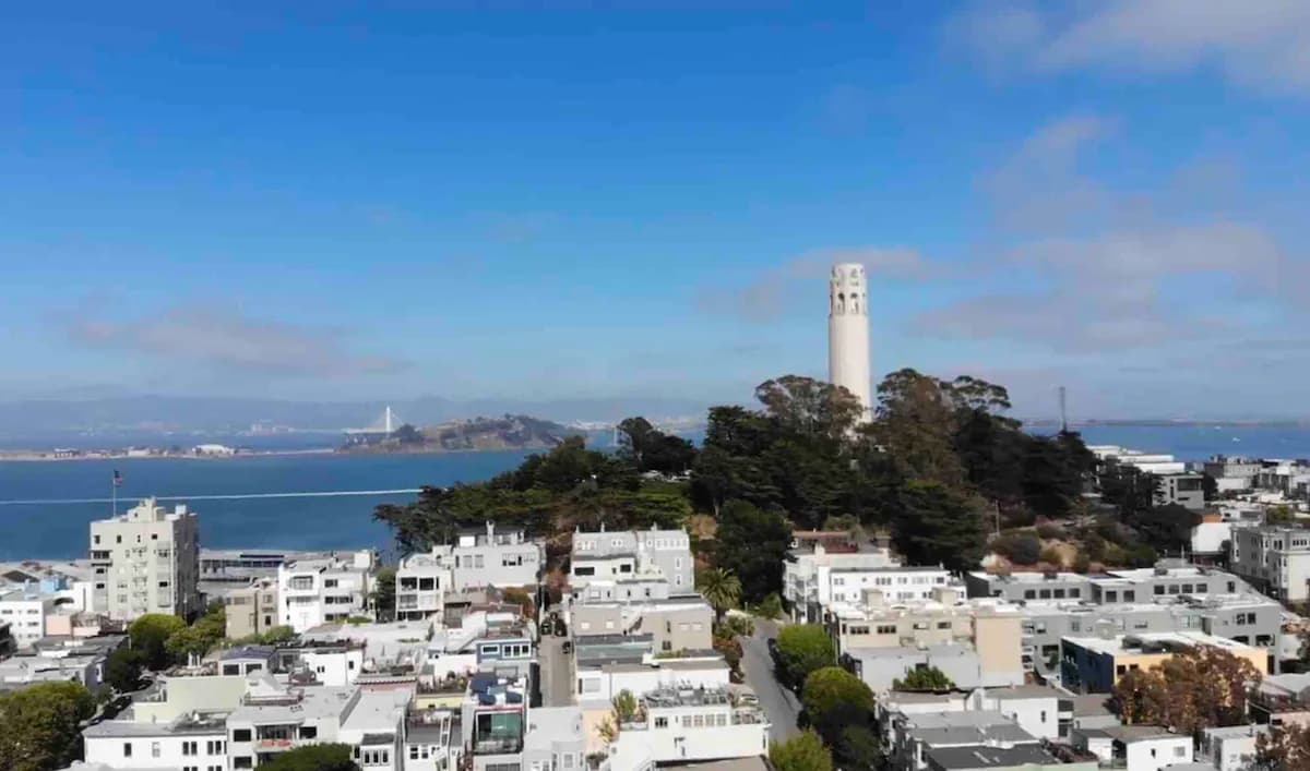 Private 2BR with 1000ft² Rooftop & 360 Views - Photo 43