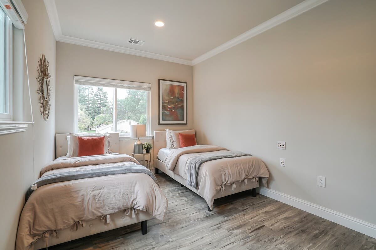 Home in Mountain View · ★4.79 · 3 bedrooms · 4 beds · 2.5 baths - Image 29