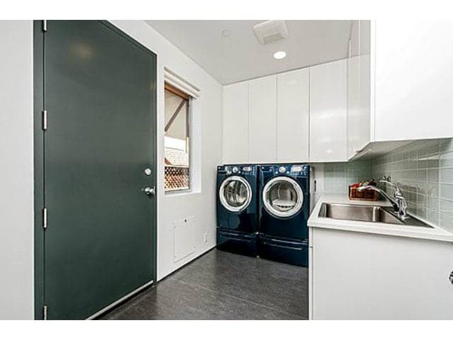 Home in Menlo Park · ★4.84 · 3 bedrooms · 3 beds · 3 baths - Image 18