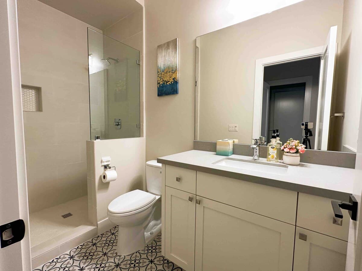 2021 Luxury Home, Private Baths, Silicon Valley - Photo 22