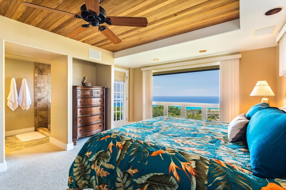 Home in Kailua-Kona · ★4.96 · 3 bedrooms · 3 beds · 3 baths - Image 15