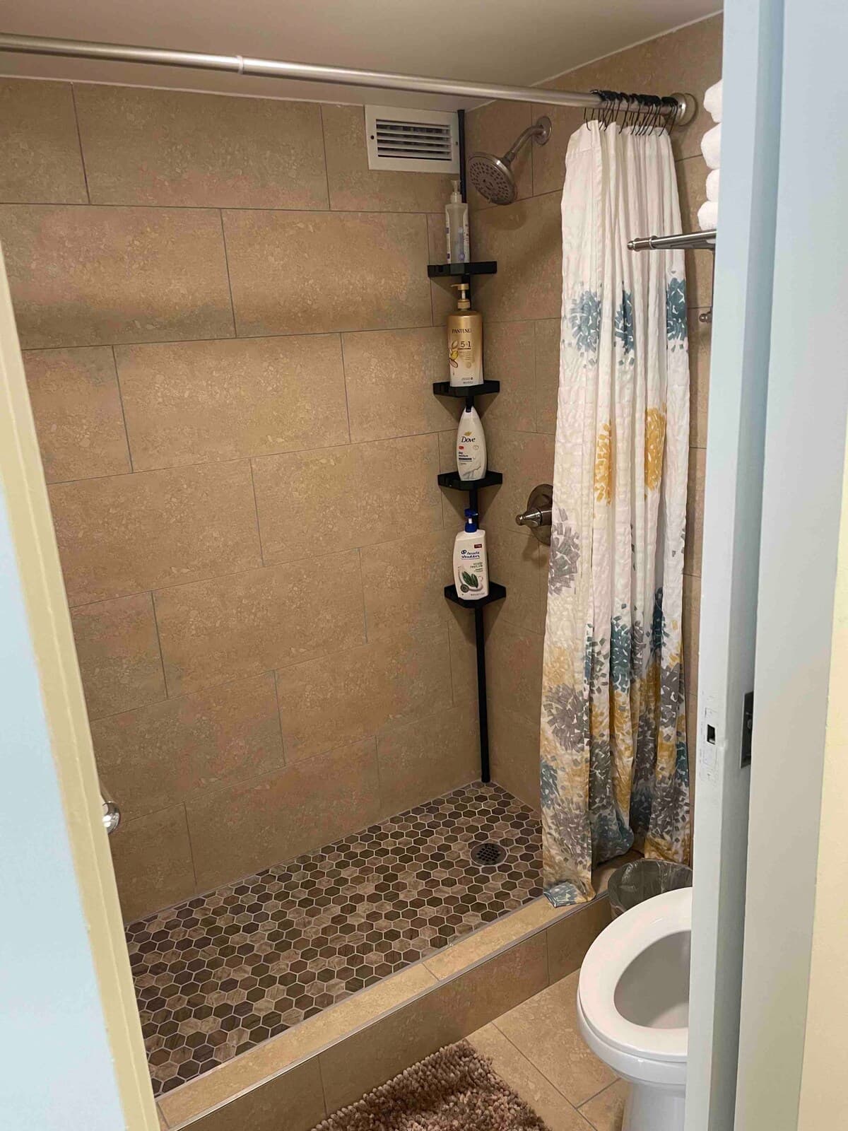 MangoGo 403/Cozy & Spacious New Room in Waikiki - Image 6