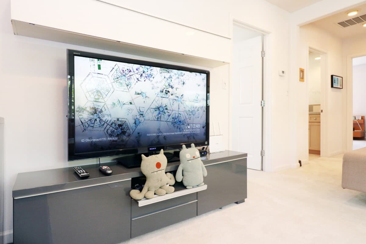 Home in Mountain View · ★4.97 · 2 bedrooms · 3 beds · 1 bath - Image 2