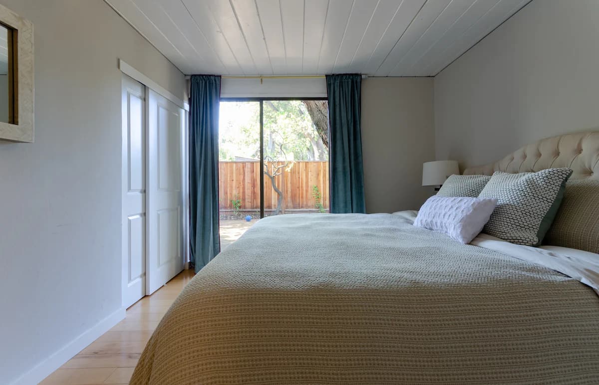 Home in Palo Alto · ★5.0 · 5 bedrooms · 6 beds · 3 baths - Image 19