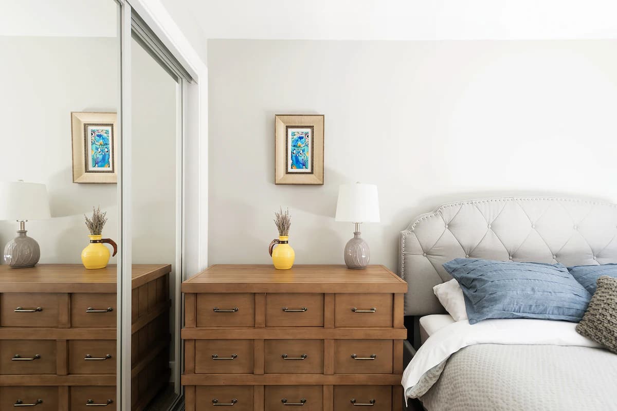 Clean & Private Family Guest Suite near the Beach - Photo 12