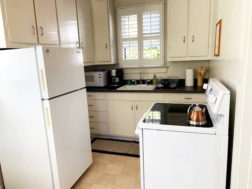 Freshly Updated Palo Alto Home with Veranda - Photo 3