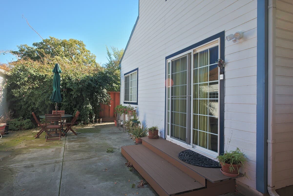 Private Guest Suite, Walk to Downtown & Caltrain - Photo 12