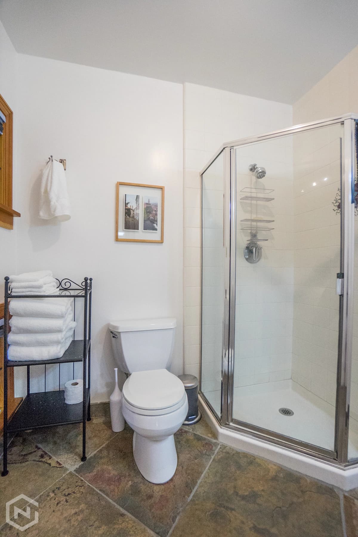 Home in Palo Alto · ★4.93 · 4 bedrooms · 4 beds · 3 baths - Image 36