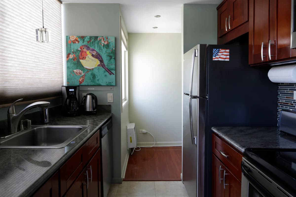 Condo in Honolulu · ★4.88 · 1 bedroom · 3 beds · 1 bath - Image 12