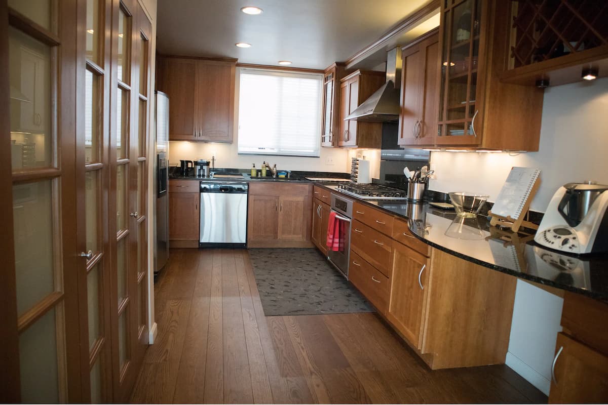 Noe Valley Condo with Bay Views & Workspace - Photo 11
