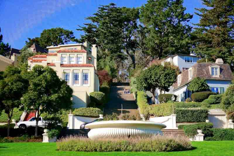 Villa in San Francisco · ★4.95 · 5 bedrooms · 6 beds · 3 baths - Image 48