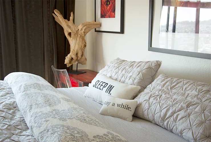 Spacious 1brm w/ breathtaking view - Photo 9