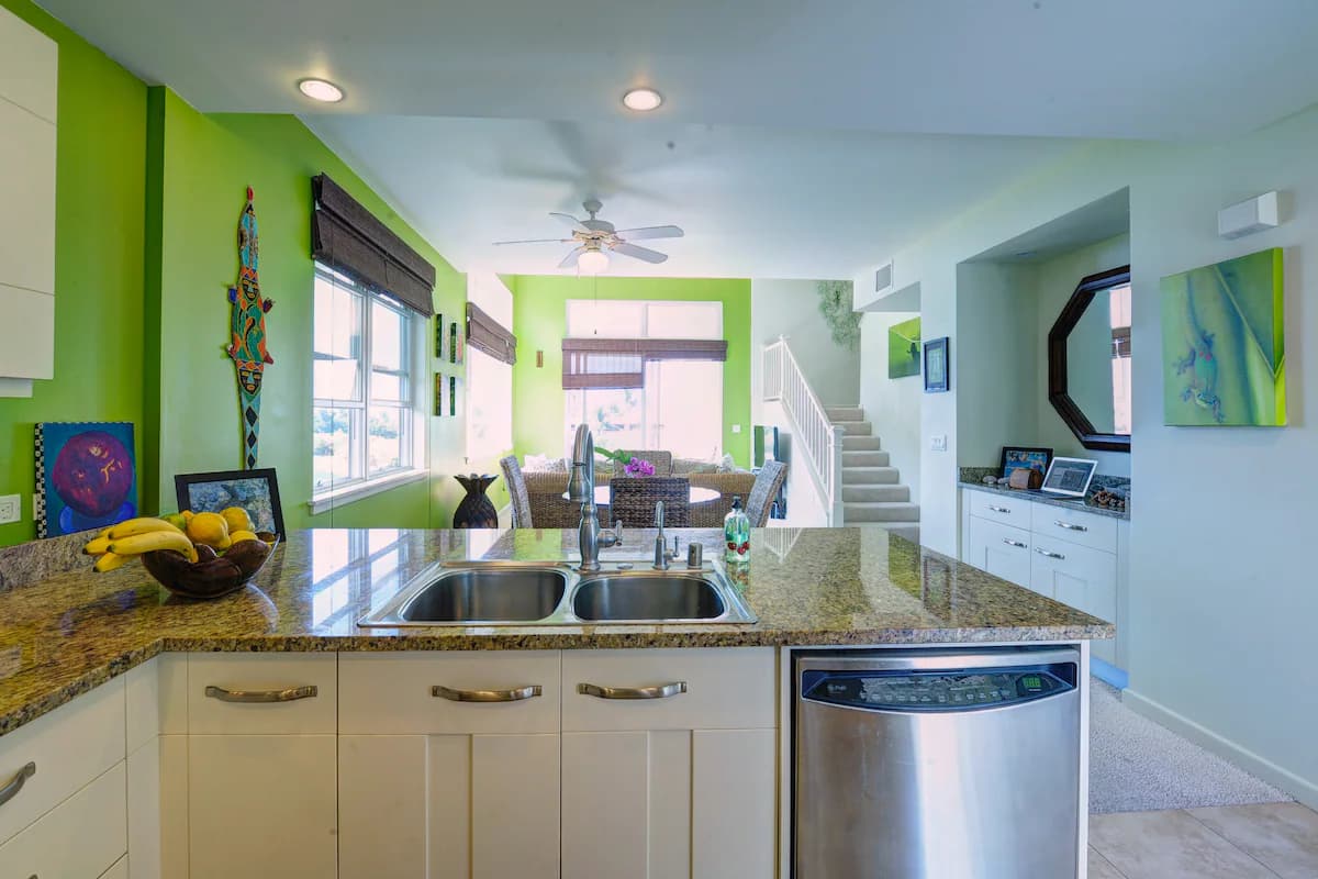 Townhouse in Kailua-Kona · ★4.79 · 3 bedrooms · 3 beds · 3 baths - Image 6