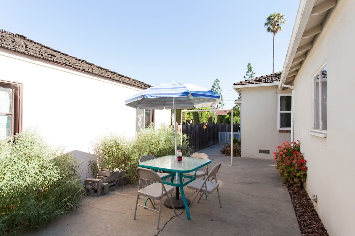 Private Courtyard Oasis, Pets OK, Near Caltrain - Photo 13
