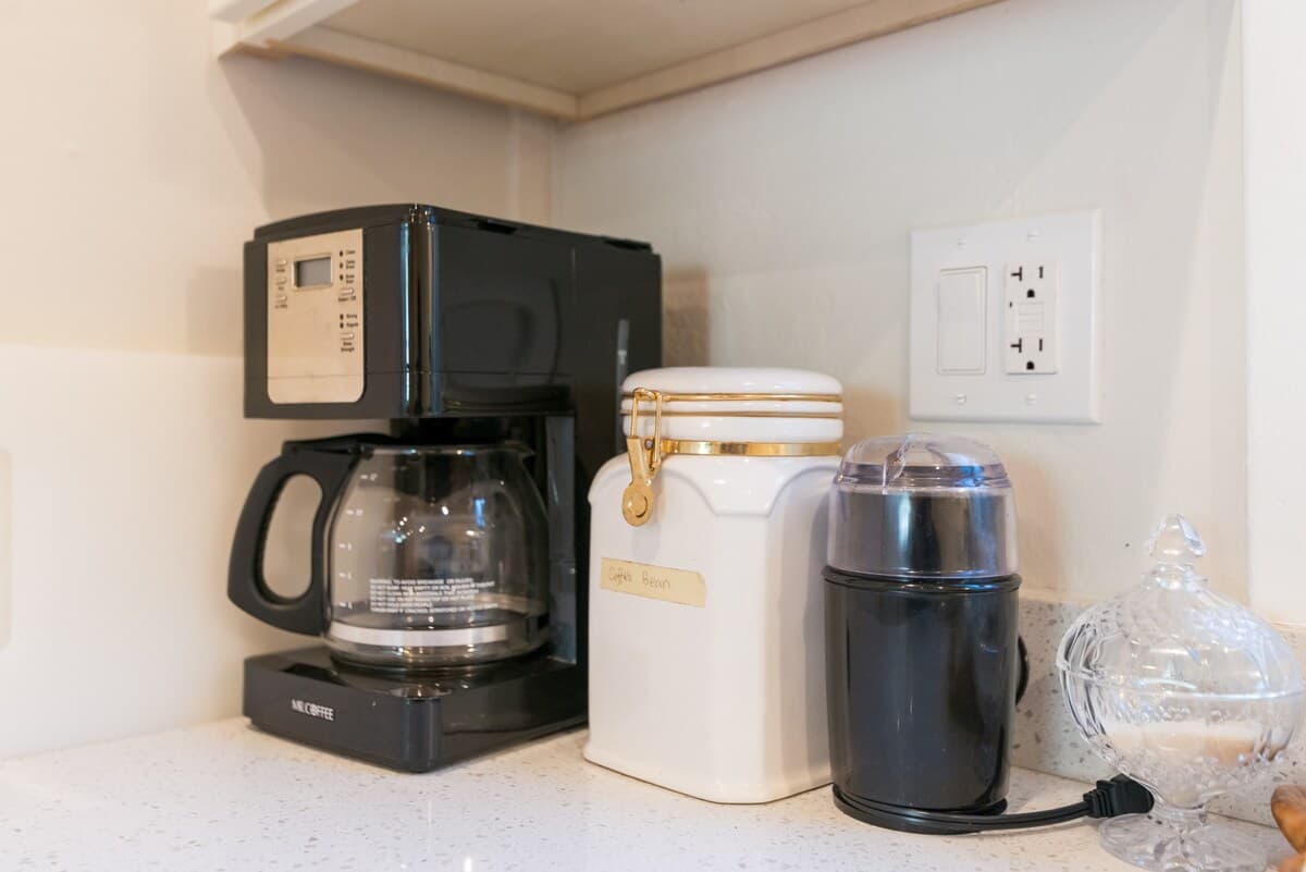 Guesthouse in Menlo Park · ★4.85 · 2 bedrooms · 4 beds · 1 bath - Image 10