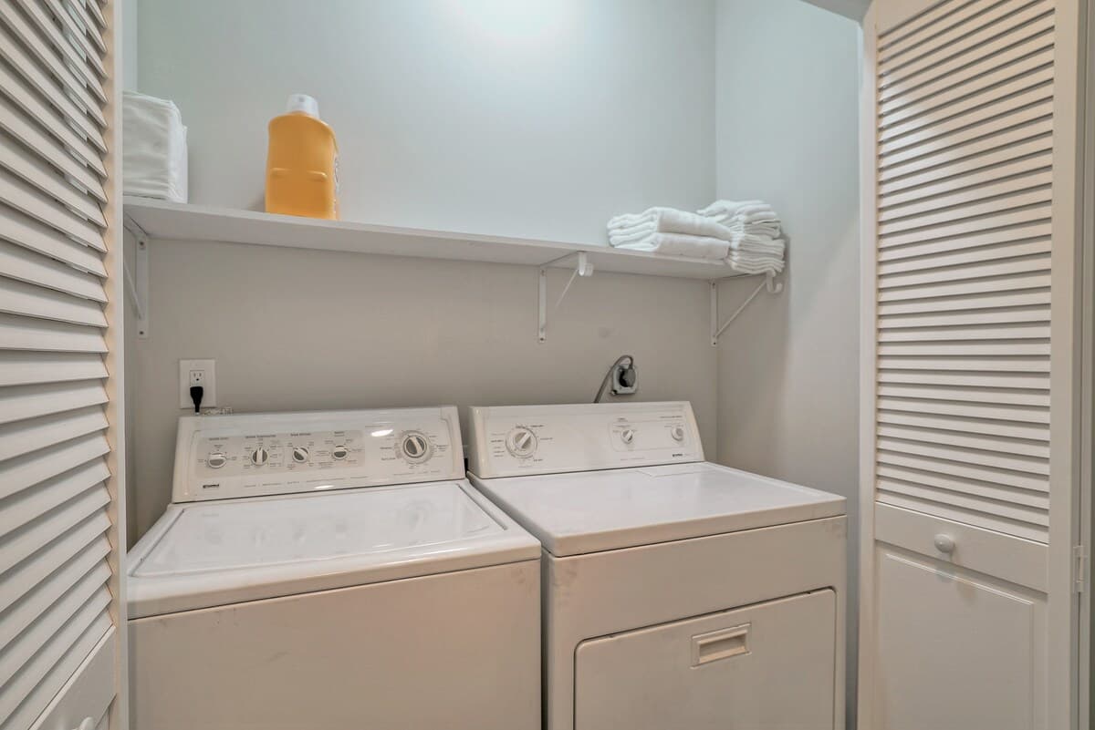 Home in Mountain View · ★4.88 · 4 bedrooms · 6 beds · 3.5 baths - Image 37