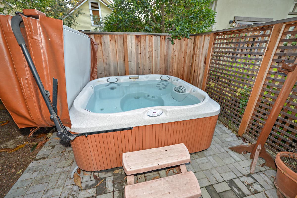 Home in Mountain View · ★5.0 · 2 bedrooms · 4 beds · 2 baths - Image 21