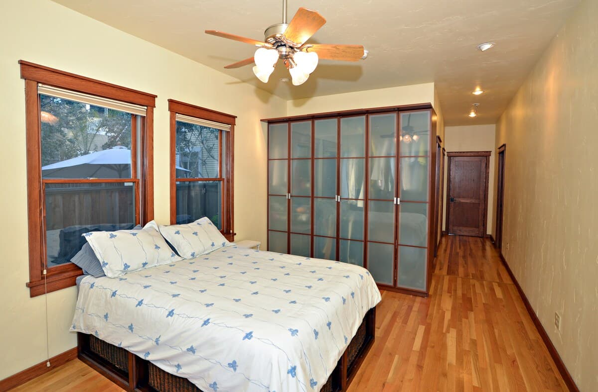 Home in Mountain View · ★5.0 · 2 bedrooms · 4 beds · 2 baths - Image 12