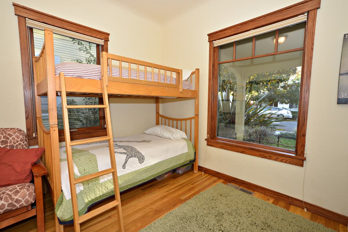 Home in Mountain View · ★5.0 · 2 bedrooms · 4 beds · 2 baths - Image 15