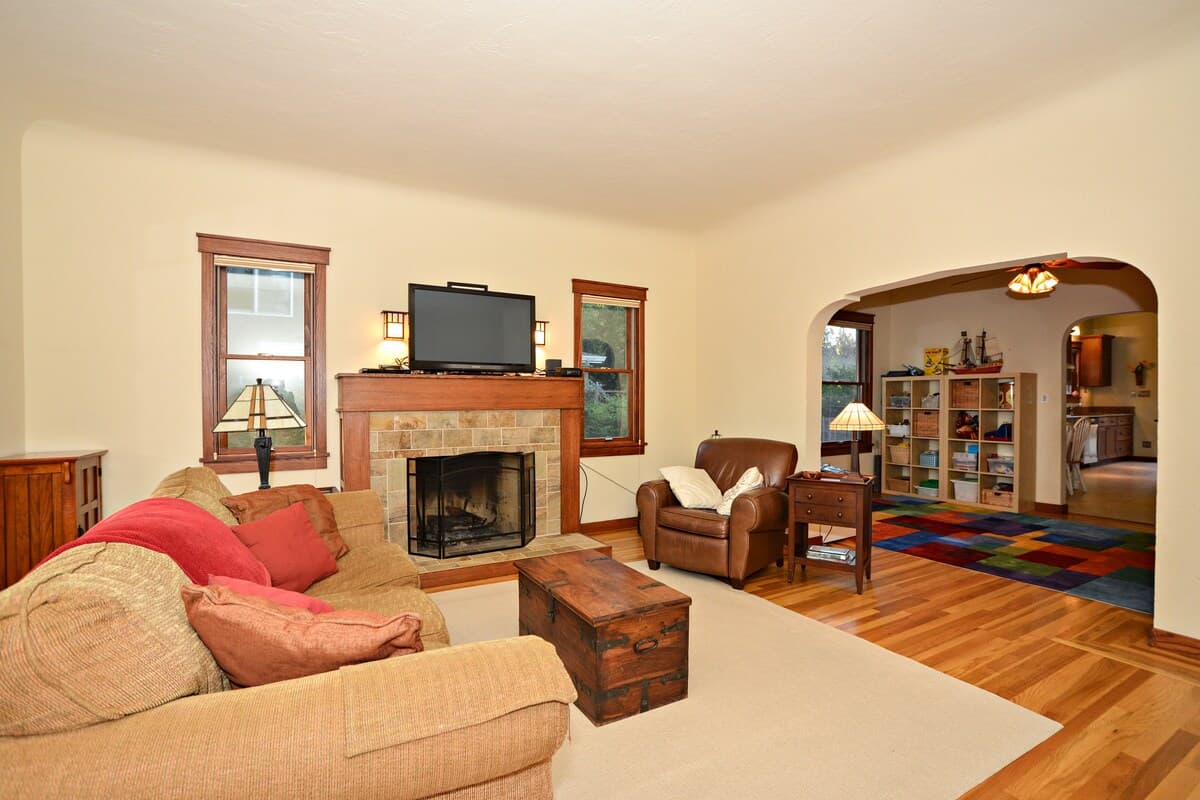 Home in Mountain View · ★5.0 · 2 bedrooms · 4 beds · 2 baths - Image 2