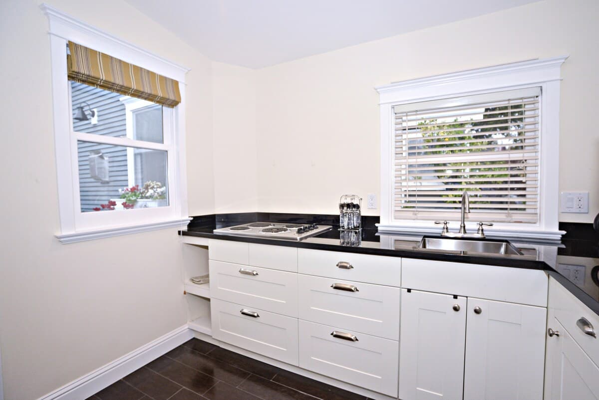 Stanford Cottage on Private Estate, New Kitchen - Photo 6