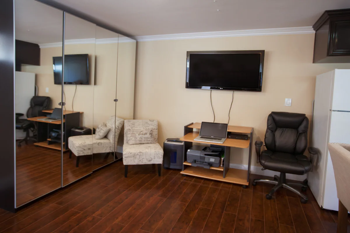 Cozy Silicon Valley Home Near Stanford & Facebook - Photo 29