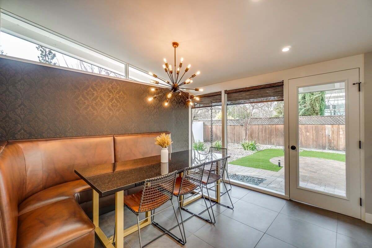 Home in Palo Alto · ★4.96 · 5 bedrooms · 7 beds · 4.5 baths - Image 18