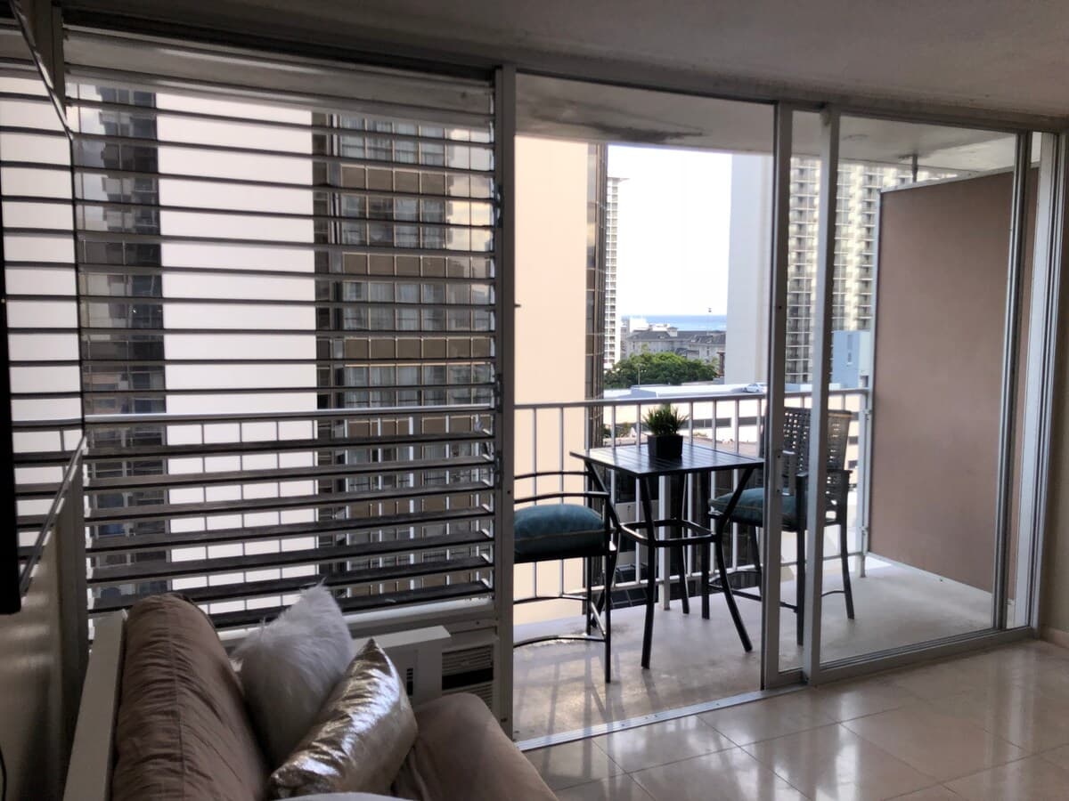 Condo in Honolulu · ★4.79 · Studio · 1 bed · 1 shared bath - Image 22