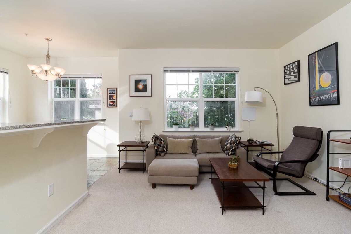 Condo in Palo Alto · ★4.86 · 2 bedrooms · 2 beds · 2 baths - Image 15