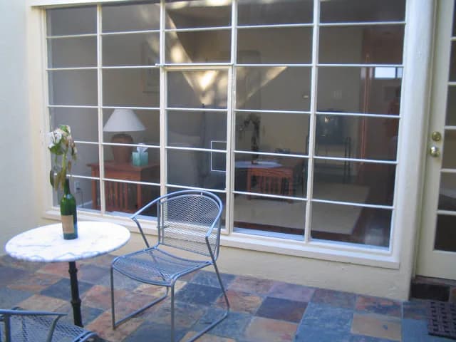 Home in Palo Alto · ★4.16 · 2 bedrooms · 3 beds · 1.5 baths - Image 1