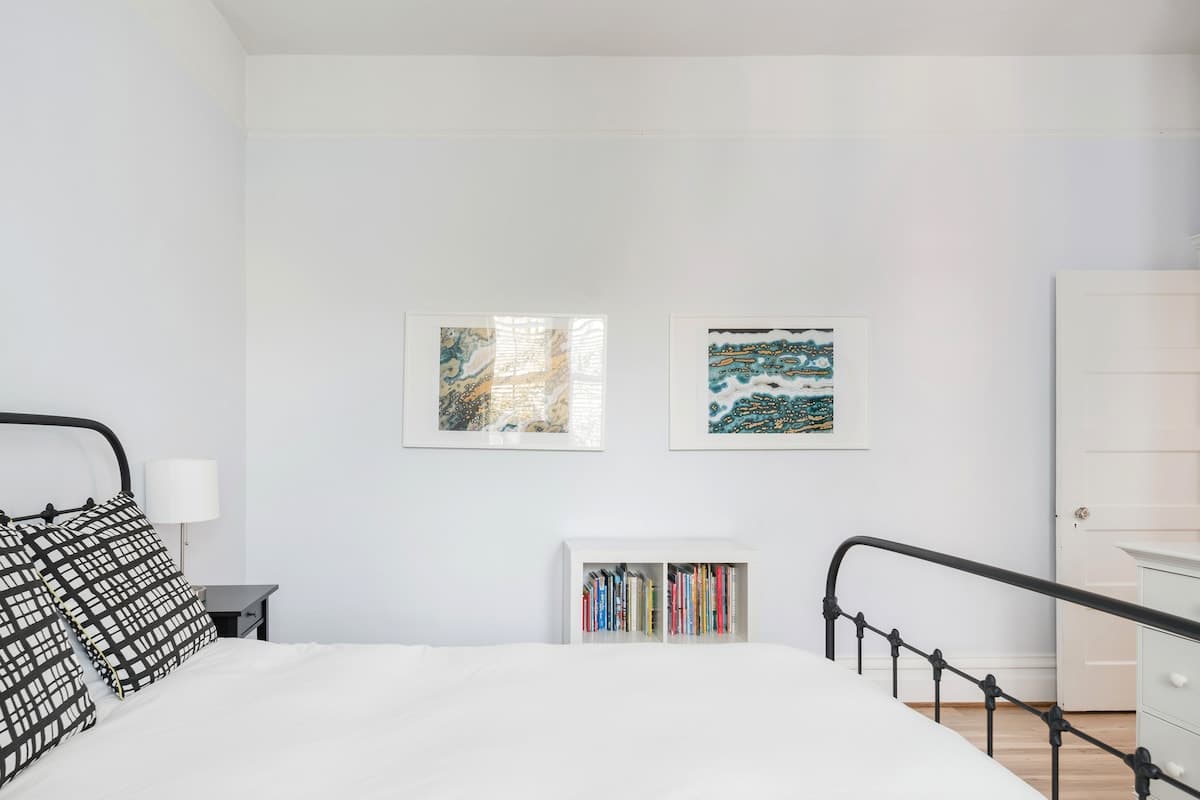 Home in San Francisco · ★4.97 · 3 bedrooms · 3 beds · 2.5 baths - Image 79