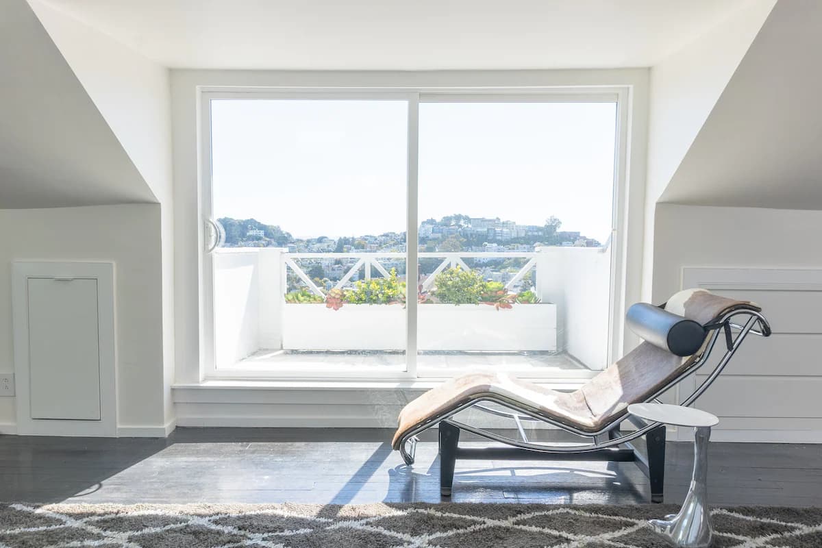 Edwardian Villa with Panoramic Views & Sauna - Photo 12