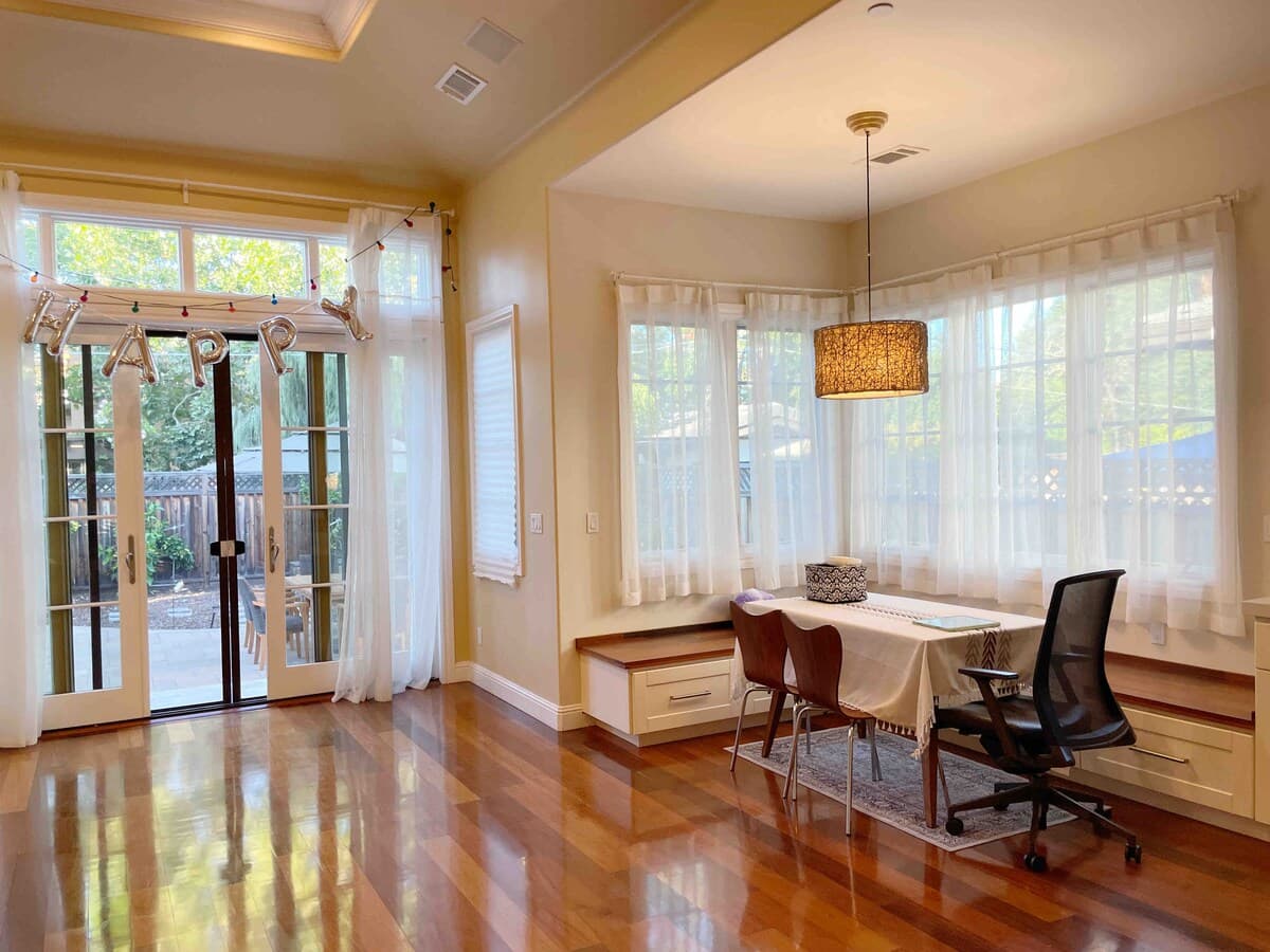 Home in Palo Alto · ★4.6 · 5 bedrooms · 5 beds · 3.5 baths - Image 37