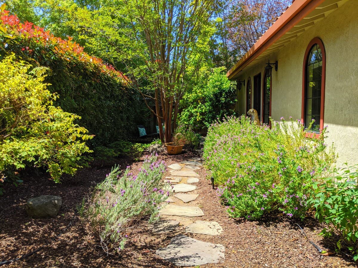 Home in Palo Alto · ★4.91 · 2 bedrooms · 2 beds · 1 bath - Image 16