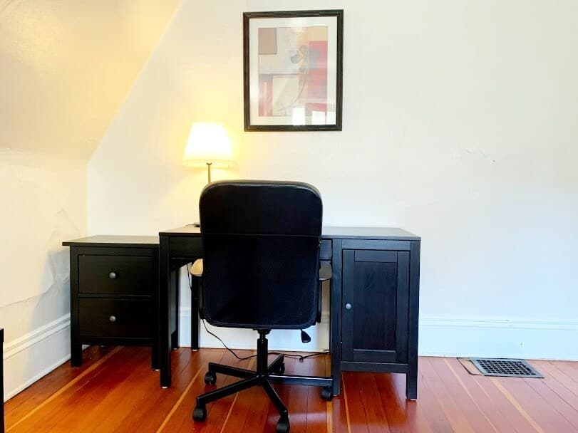 Freshly Updated Palo Alto Home with Veranda - Photo 11