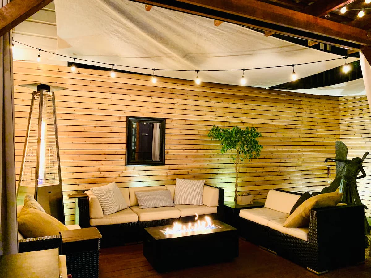 Victorian w/ 11ft Ceilings & Fire Pit, Mission - Photo 20