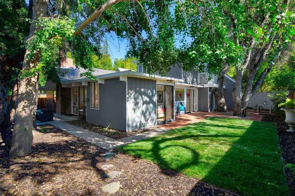 Home in Palo Alto · ★5.0 · 5 bedrooms · 6 beds · 3 baths - Image 31