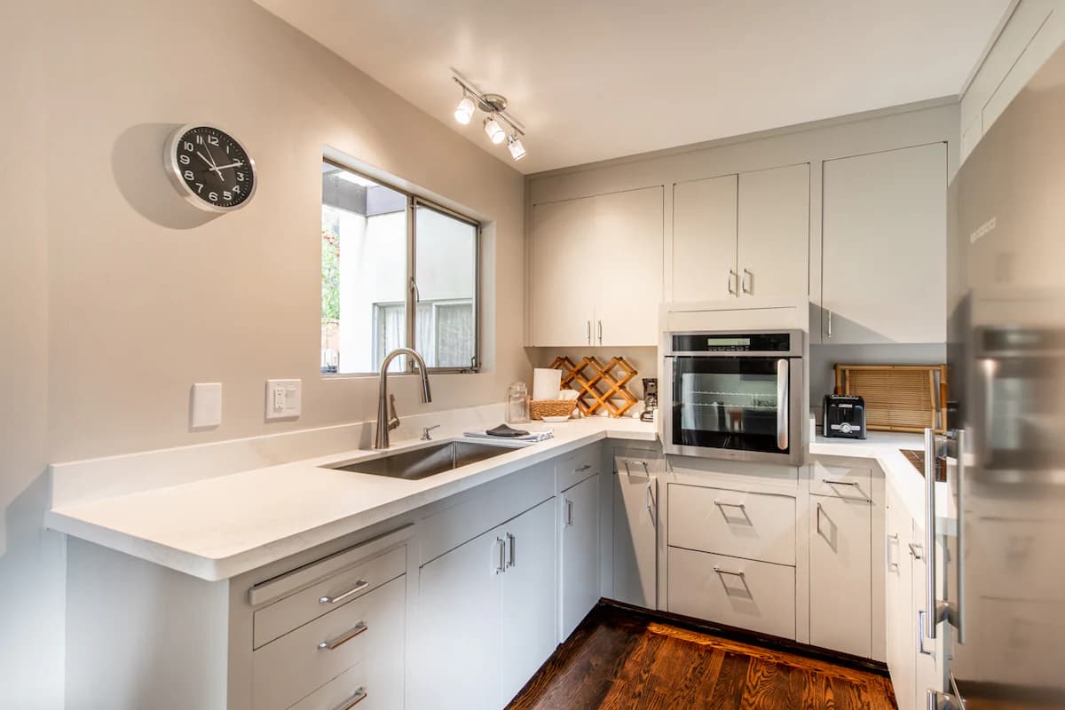 Condo in Palo Alto · ★4.92 · 1 bedroom · 1 bed · 1 bath - Image 4