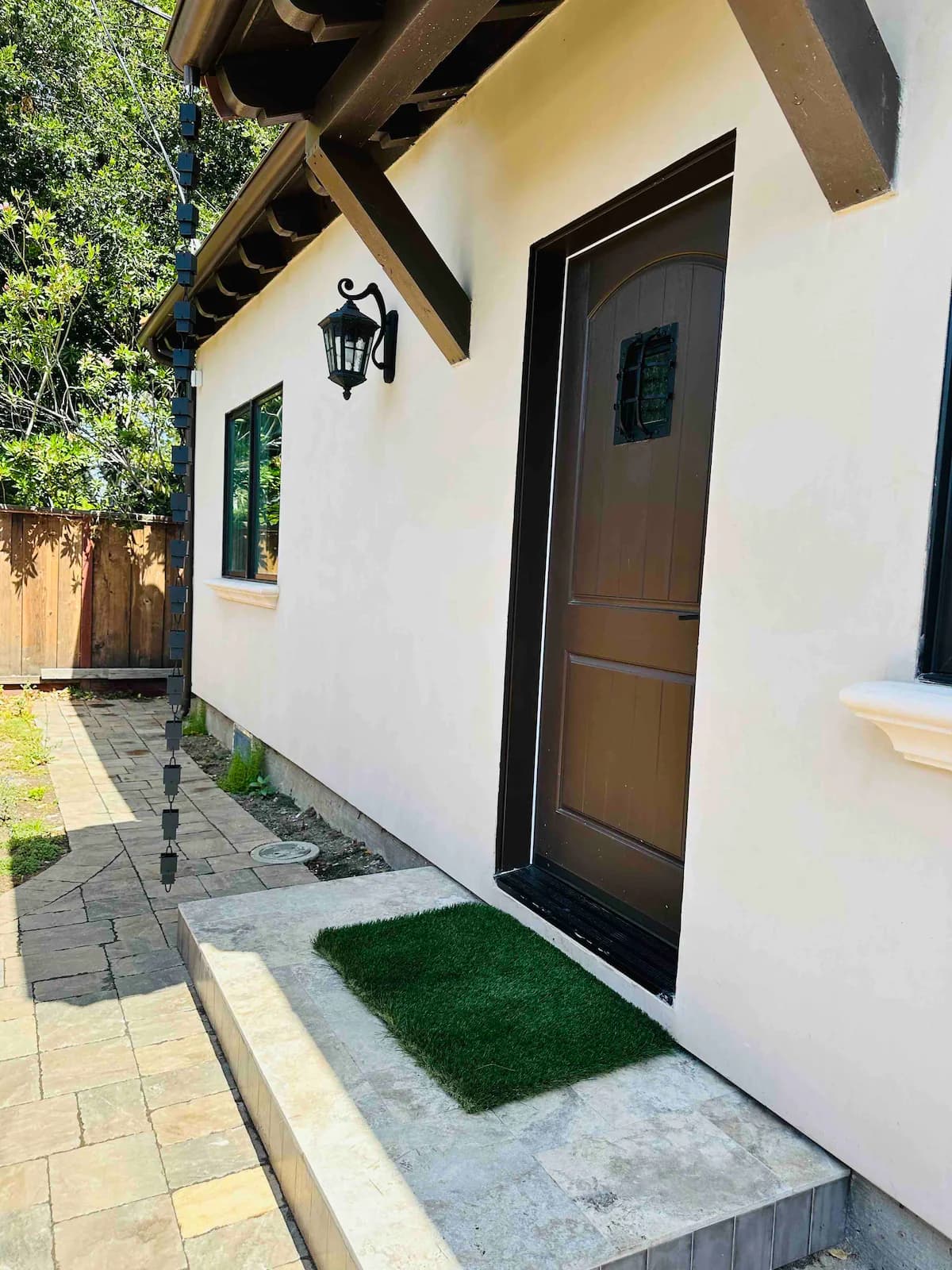 Home in Palo Alto · ★4.91 · 1 bedroom · 2 beds · 1 bath - Image 8