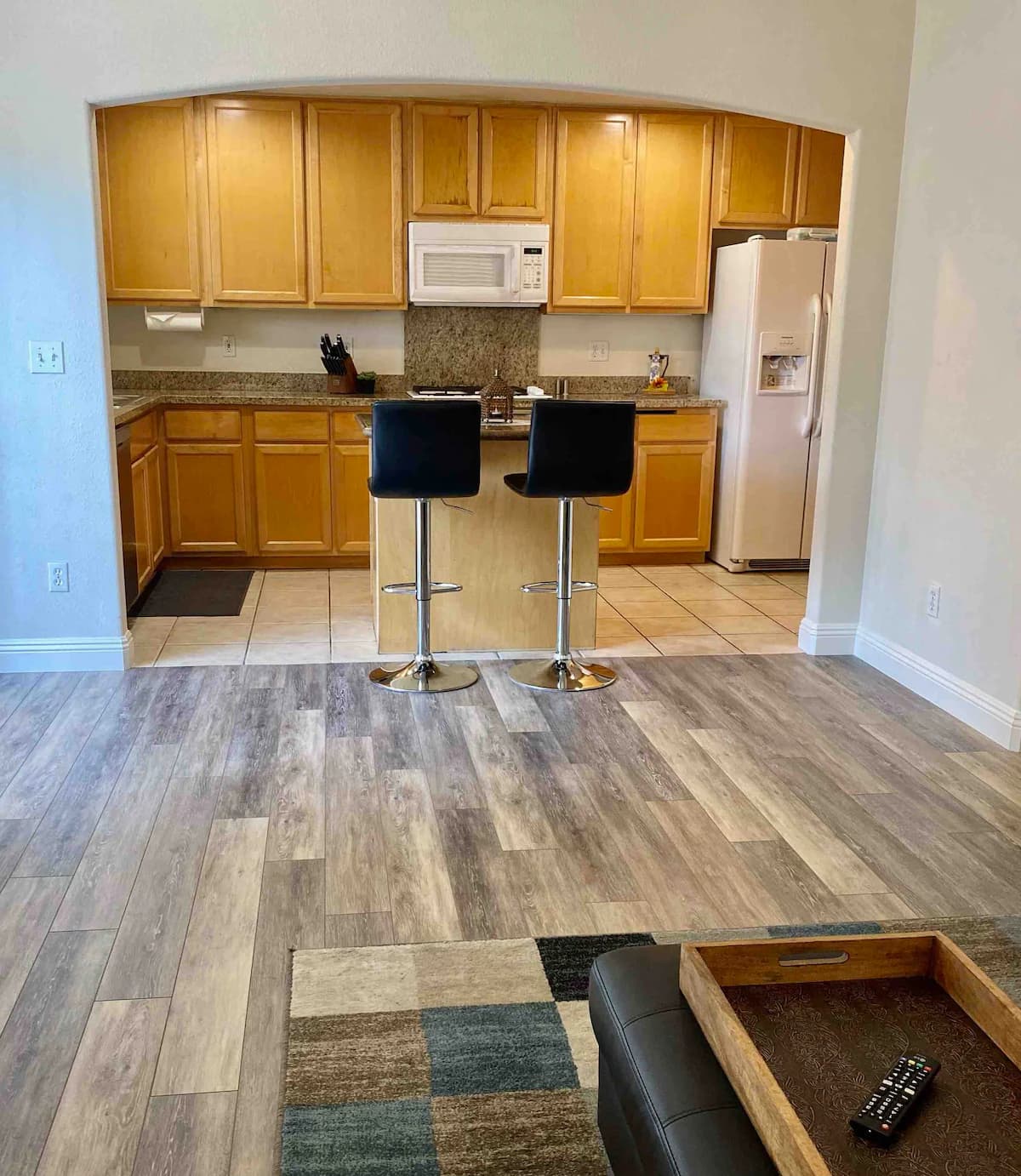 Home in East Palo Alto · ★4.79 · 4 bedrooms · 5 beds · 2.5 baths - Image 7