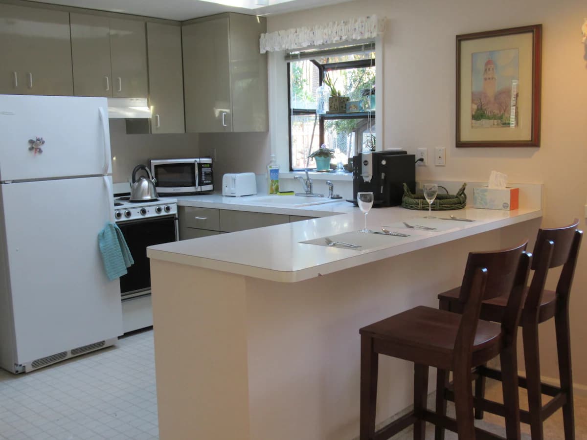 Guesthouse in Atherton · ★5.0 · 1 bedroom · 1 bed · 1 bath - Image 7