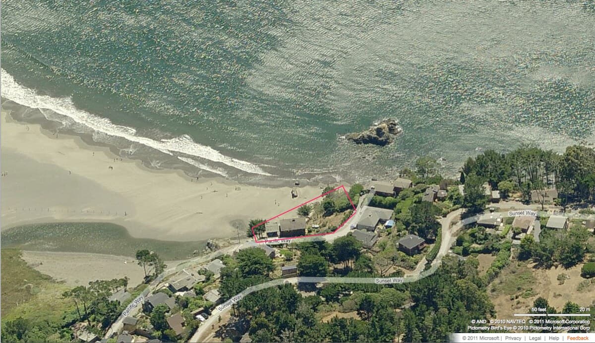 Ocean Front Beach Cottage with Hot Tub & Fireplace - Photo 24