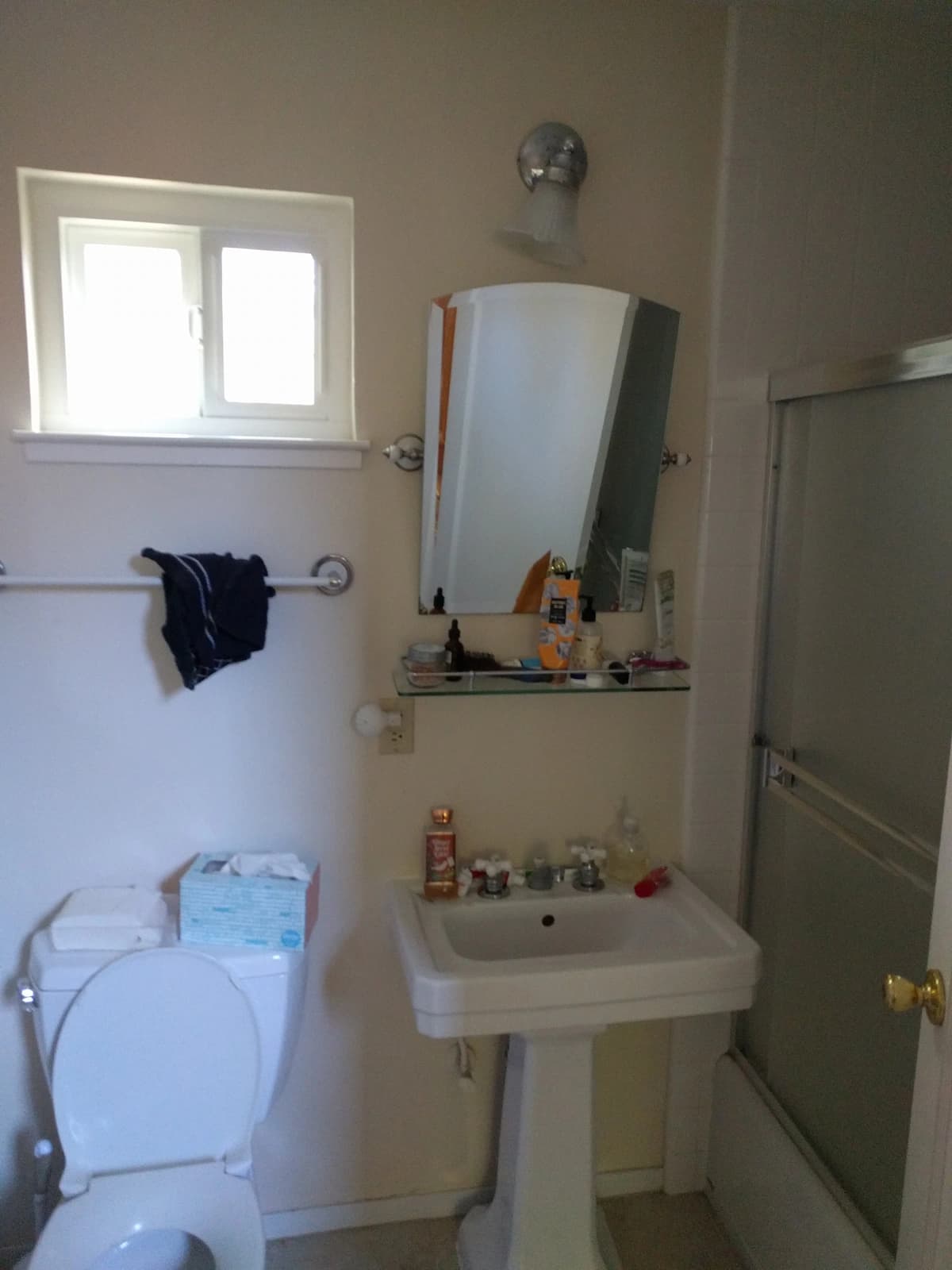 Home in Palo Alto · ★4.92 · 5 bedrooms · 5 beds · 2.5 baths - Image 15
