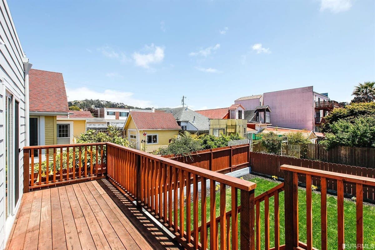 Home in Daly City · ★4.88 · 8 bedrooms · 16 beds · 5 baths - Image 34