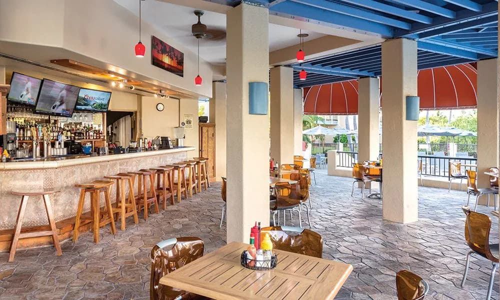 Condo in Kailua-Kona · ★4.5 · 2 bedrooms · 4 beds · 2 shared baths - Image 27