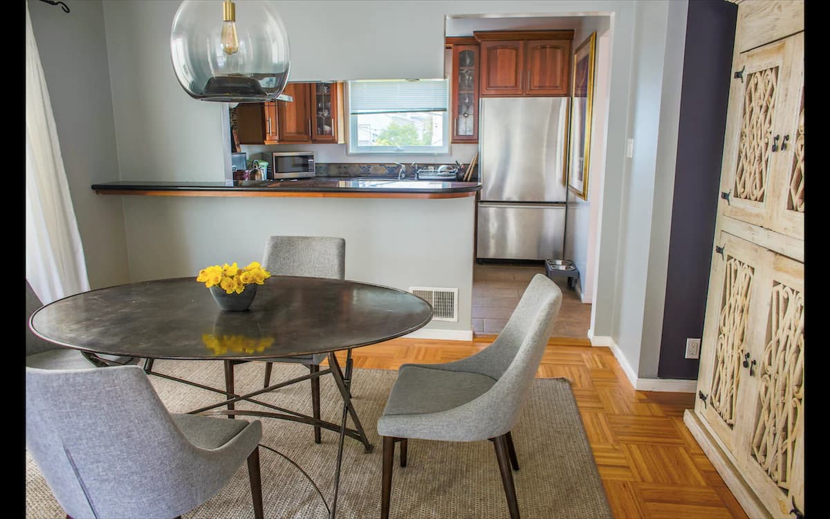 Home in Daly City · ★4.96 · 2 bedrooms · 2 beds · 1 bath - Image 6