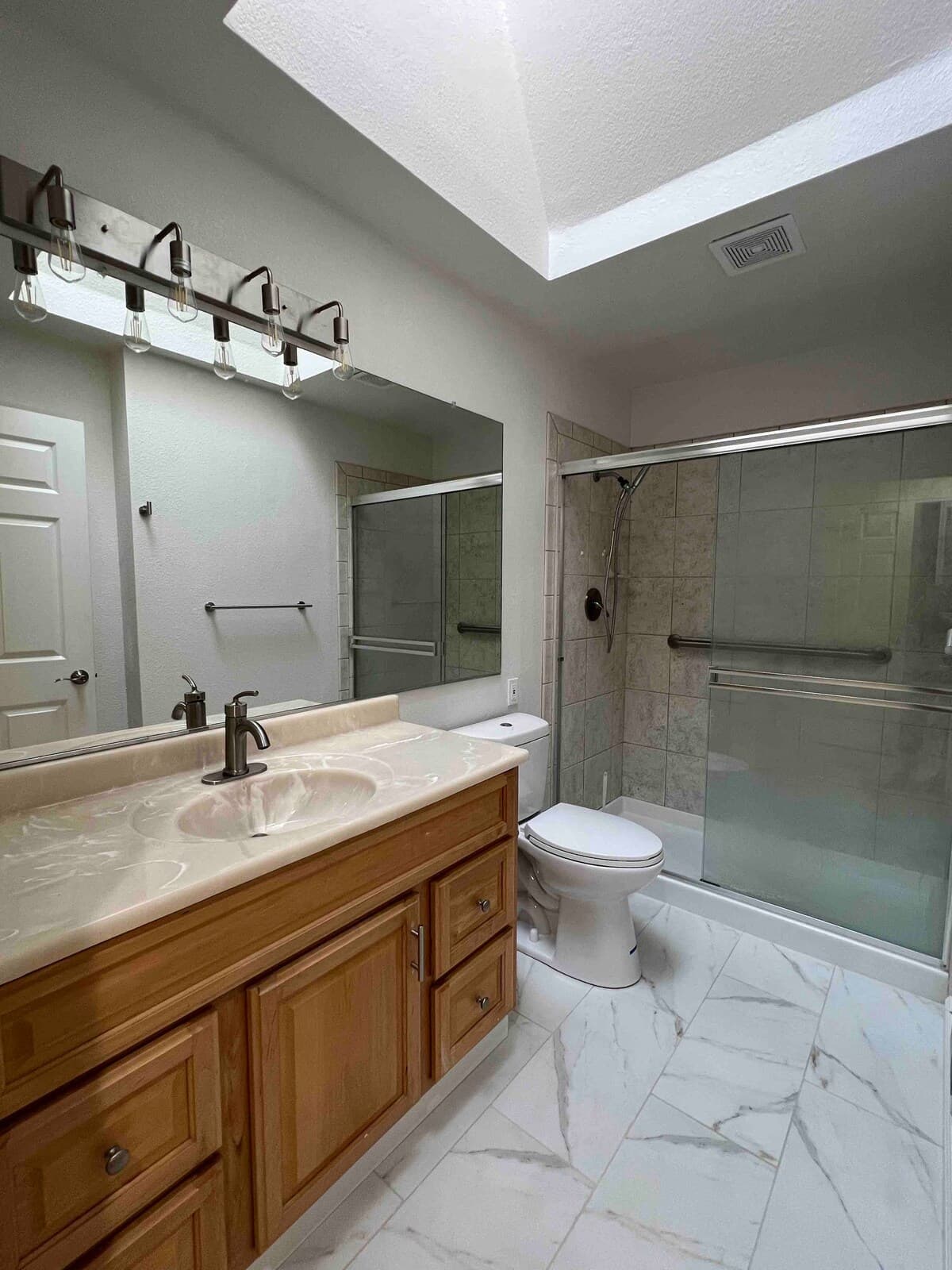 Newly Renovated Duplex Across from Park - Photo 12