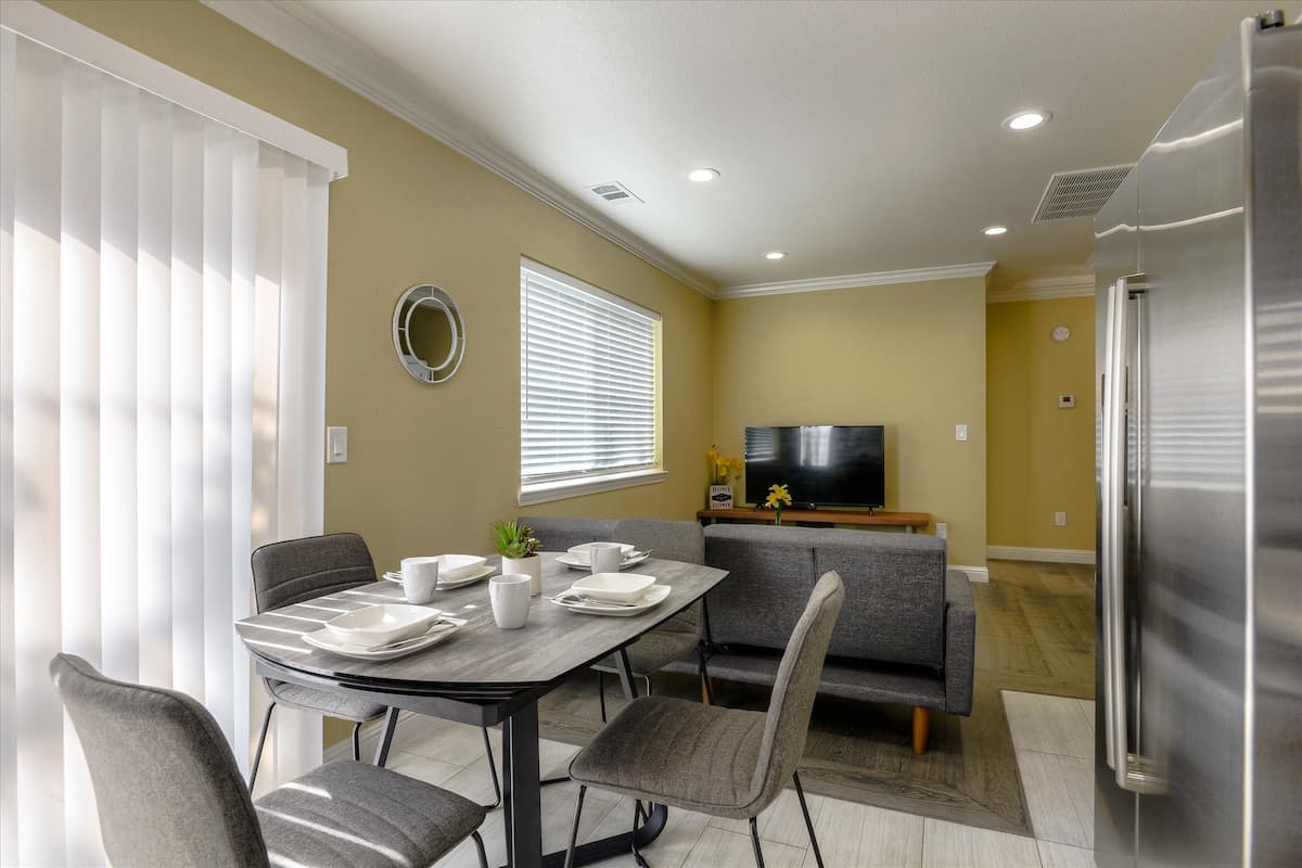 New 2019 Guesthouse, Heart of Silicon Valley - Photo 3